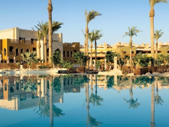 family-friendly community Makadi Heights with green areas and facilities