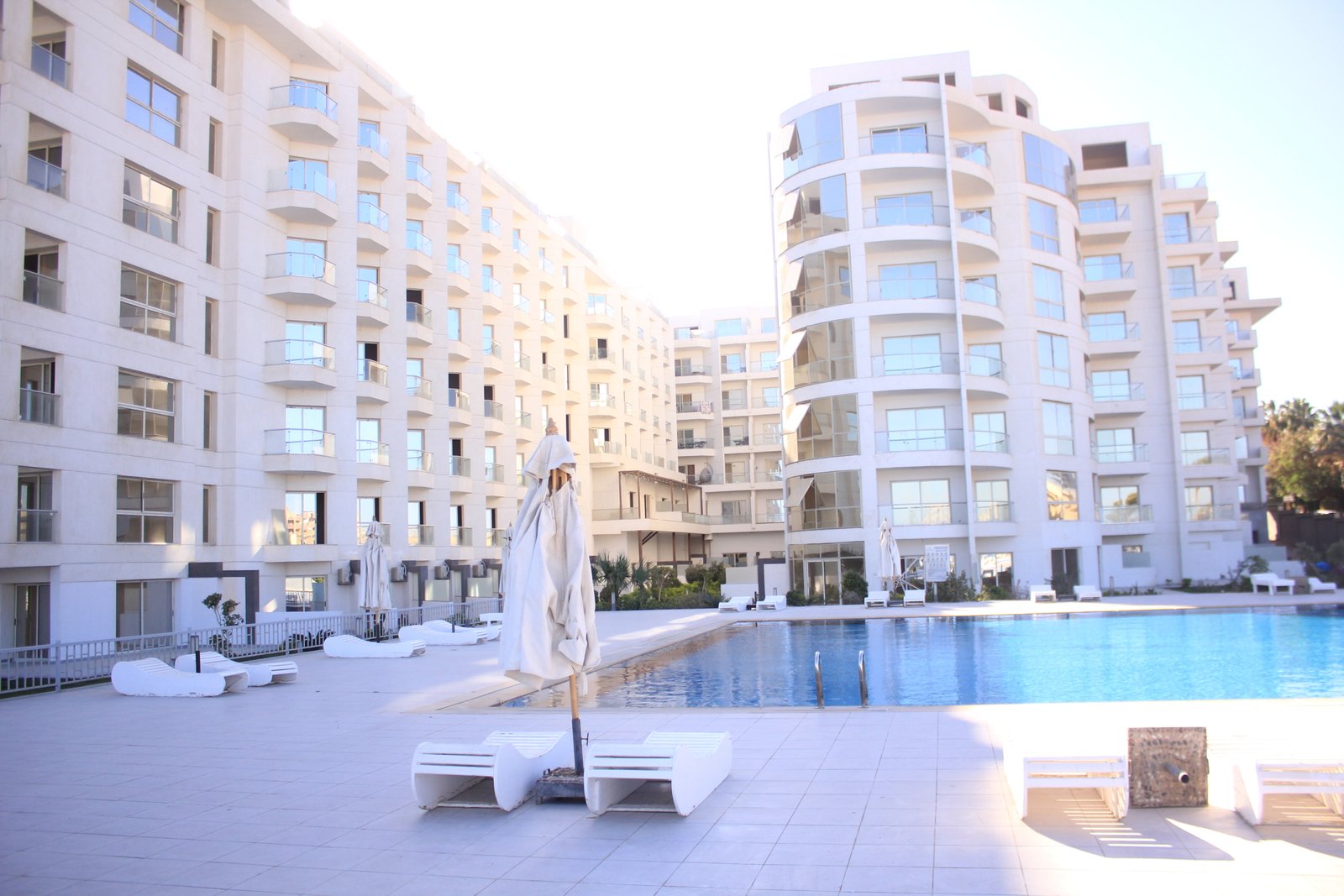 Scandic residential project in Hurghada with modern apartments and swimming pool
