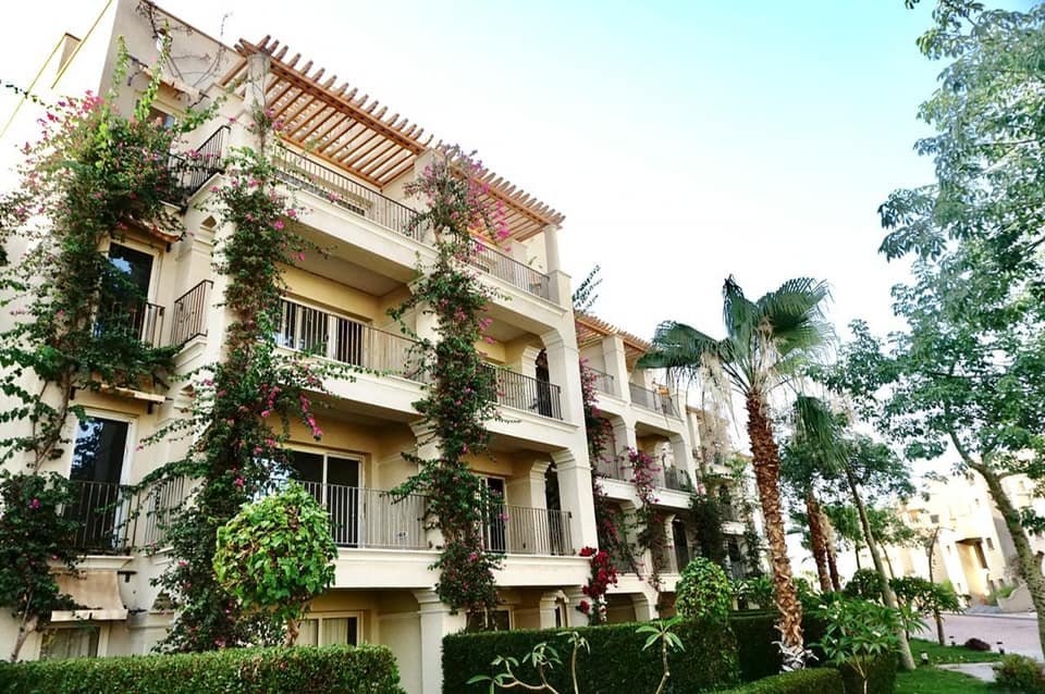 Poolside property for sale in Veranda Sahl Hasheesh with private terrace