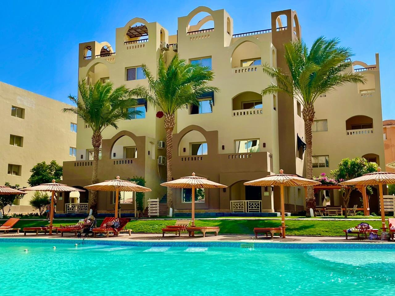 Compact 55m² studio for sale at El Karma Resort Hurghada with sea view