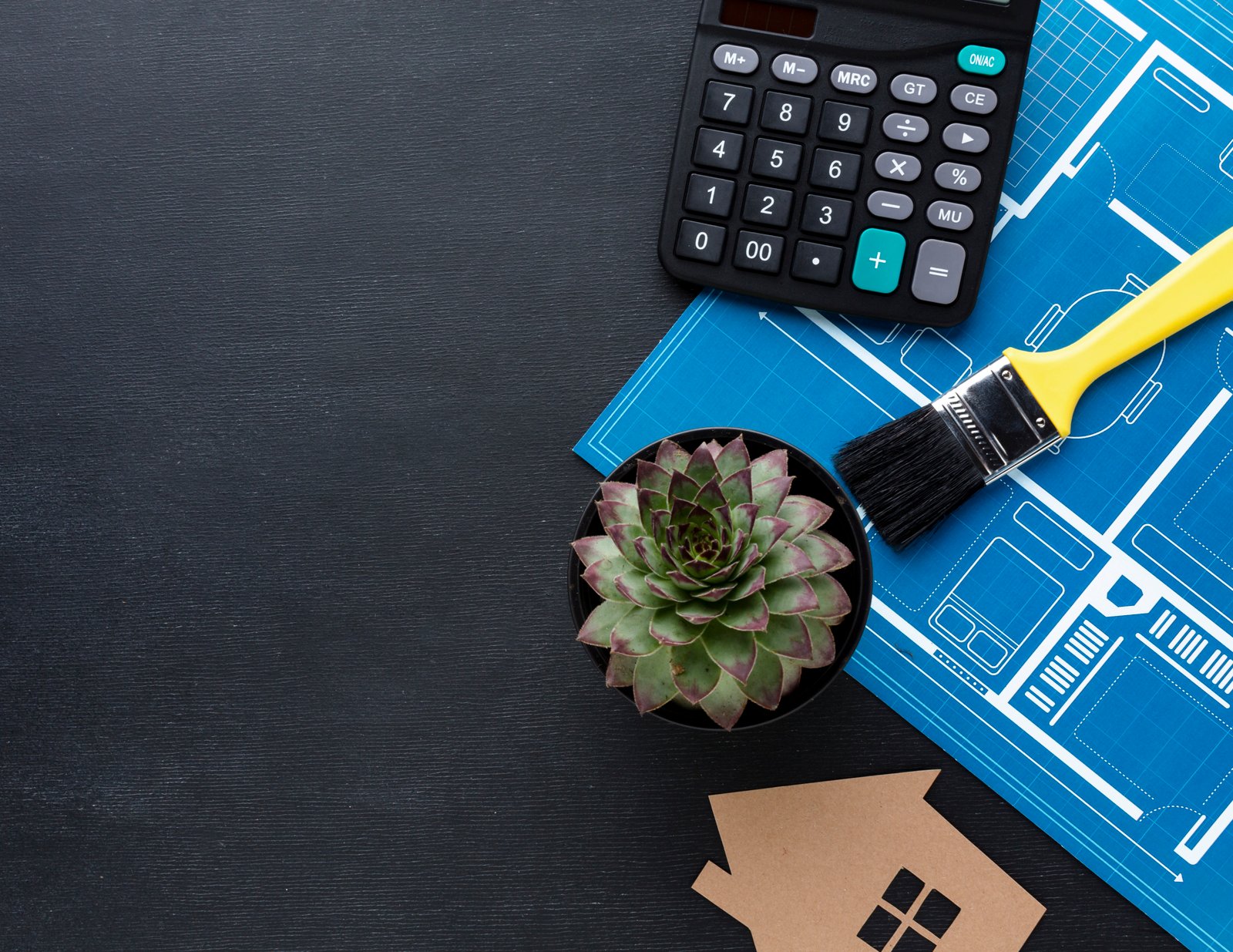 Buyer reviewing payment plan options for an apartment in Hurghada