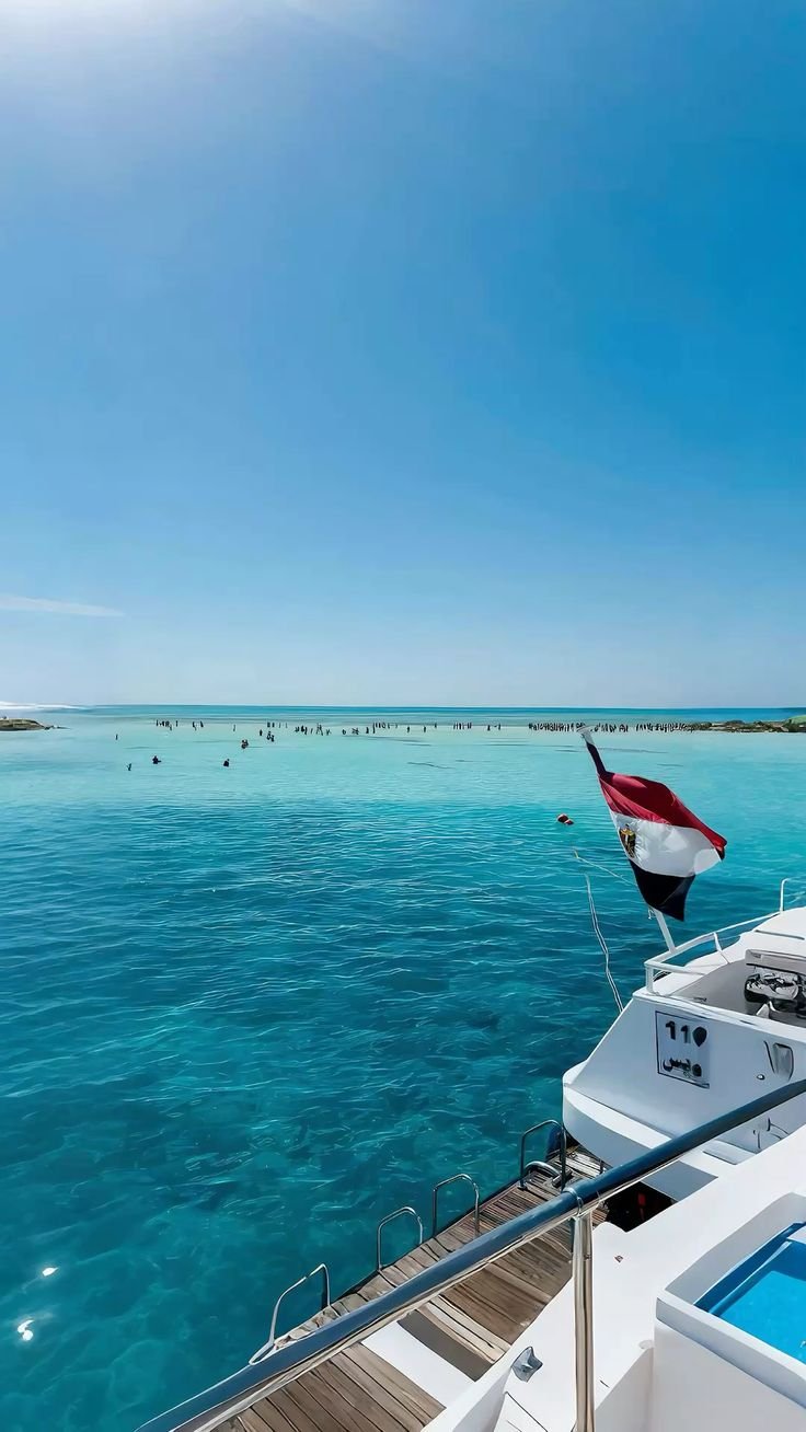 Modern apartment overlooking the Red Sea in Hurghada for Euro investors