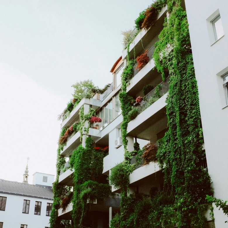 Les bâtiments écologiques et l’investissement ESG : pourquoi la durabilité stimule la valeur immobilière en 2026