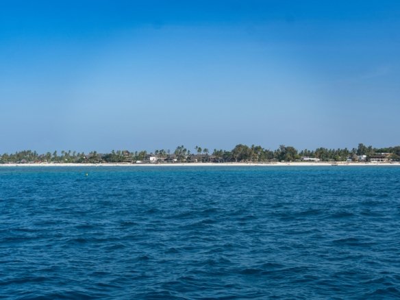 Enjoying perfect egypt hurghada weather on amazing boat and desert day trips