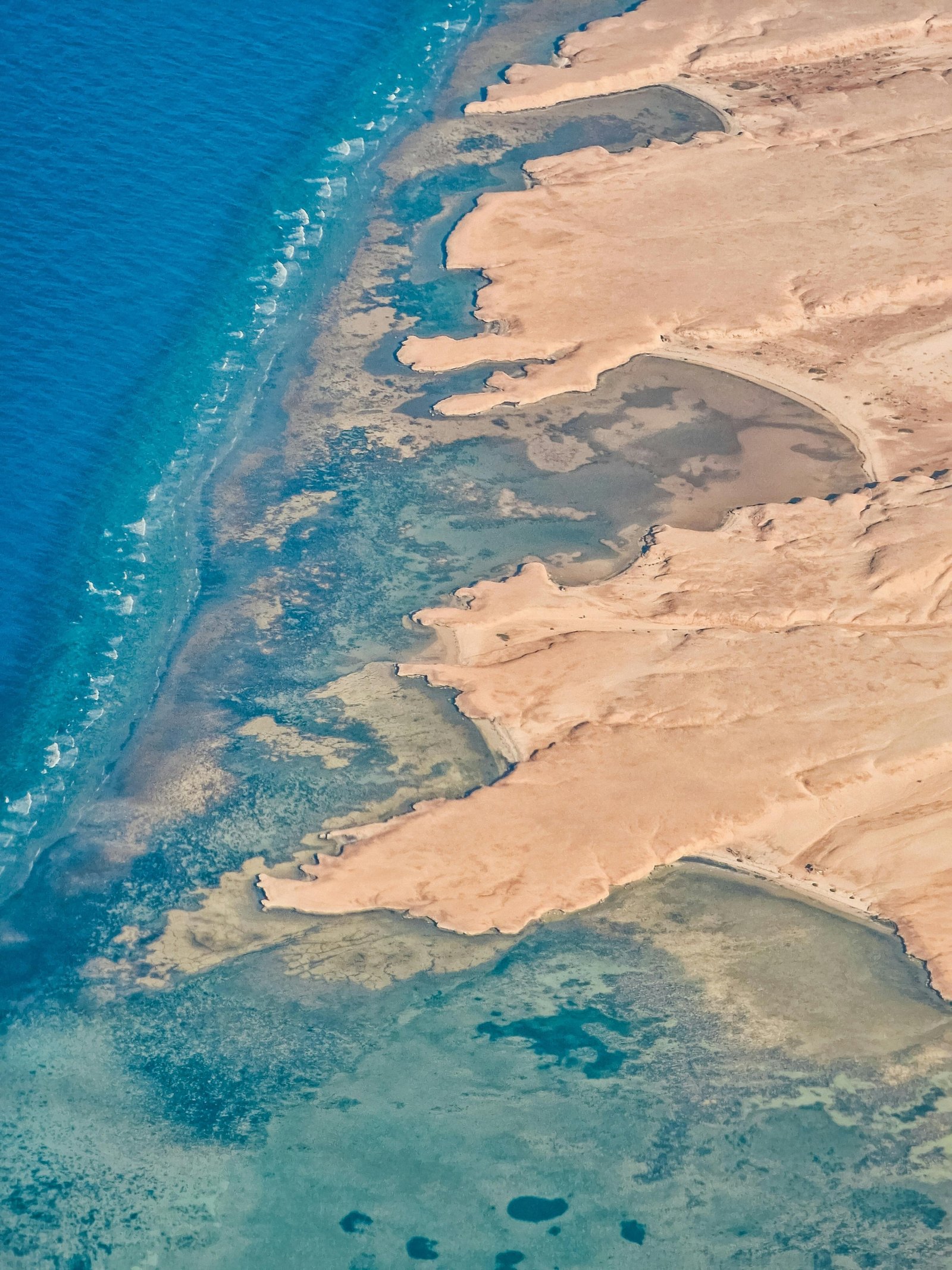 Hurghada vs. Sahel Vergleichsgrafik der Immobilien-Rendite am Roten Meer und der ägyptischen Nordküste für das Jahr 2026.