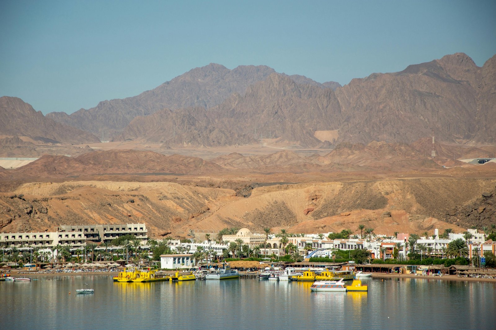 Život v Hurghadě u Rudého moře s krásnými plážemi, moderním bydlením a slunečným počasím po celý rok