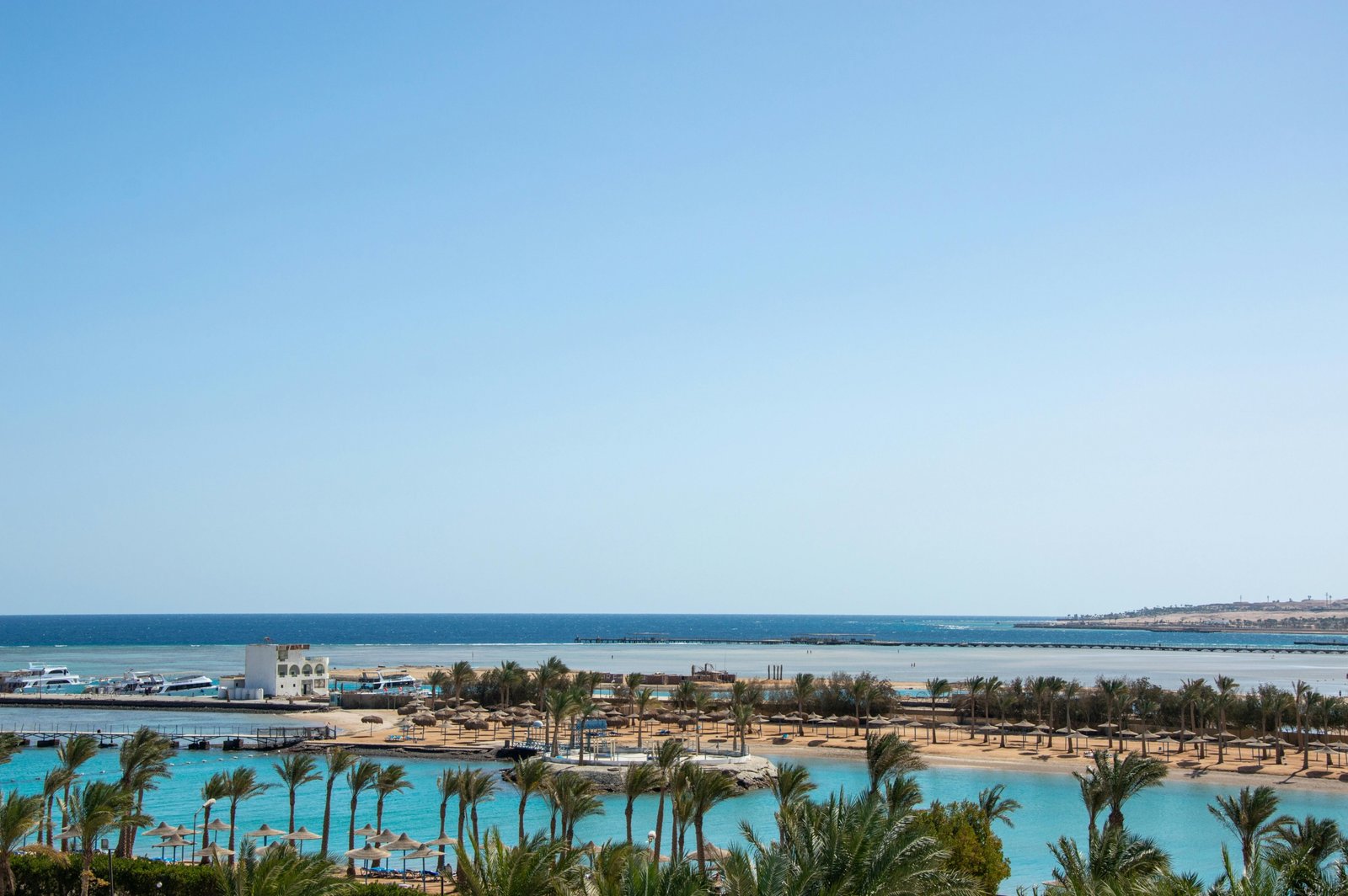 تأثير السياحة الداخلية في الغردقة على نمو الاستثمار العقاري وزيادة الطلب على العقارات الساحلية