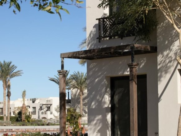 Siyal Makadi Heights modern homes surrounded by nature, lagoons, and open spaces