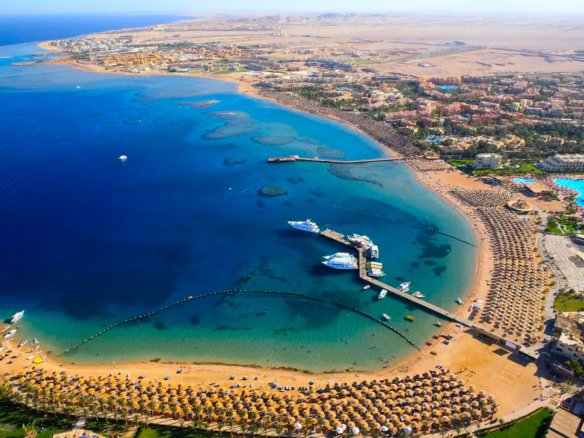 El Gouna vs. Makadi Heights comparison showing lifestyle, amenities, investment opportunities, and Red Sea living in Egypt.