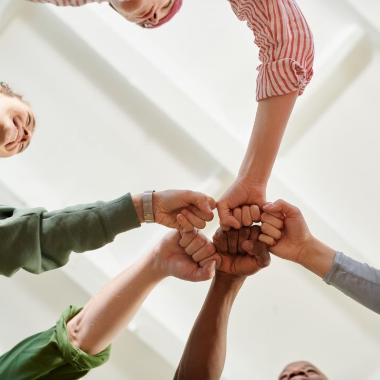 Comment l’achat ou la vente d’une maison profite à votre communauté
