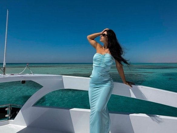 Coastal Property Investment 2026 guide by Knight Properties showing beachfront real estate