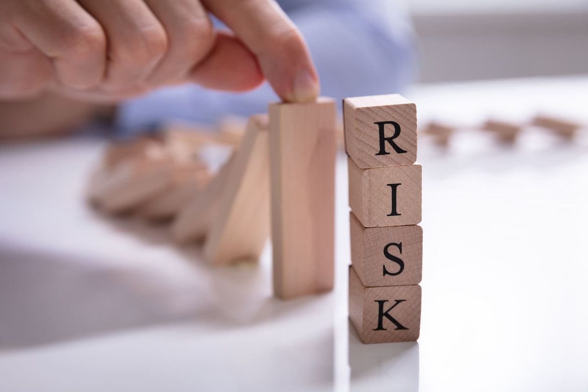 Real Estate Risk Mitigation Strategies in Hurghada with Knight Properties
