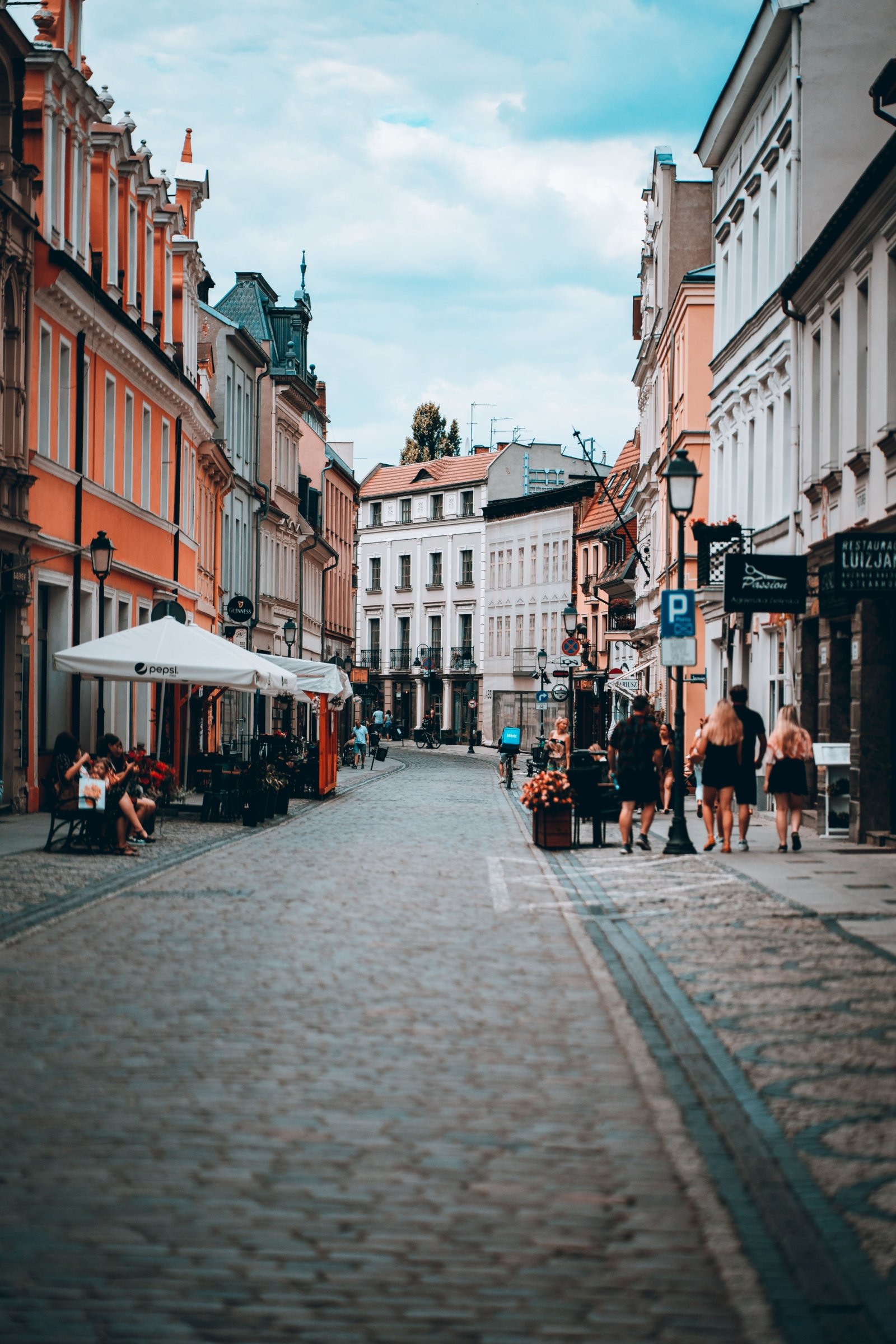 Polaków inwestujących w nowoczesne nieruchomości nad Morzem Czerwonym w Hurghadzie.