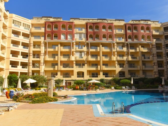 Modern exterior design of Floreza Khamsin Hurghada in Al Ahyaa district.