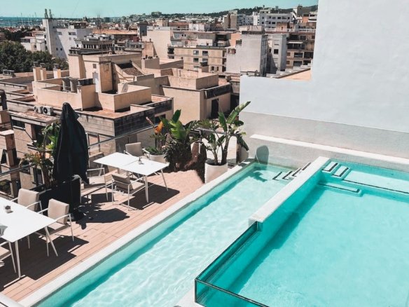 Vista Piscina di un appartamento in vendita