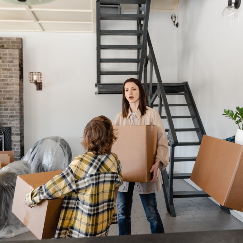 Vieillir chez soi : rénover son logement ou déménager ?
